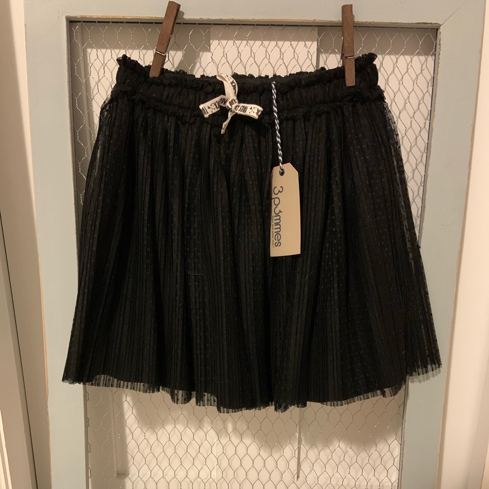 black two layered skirt